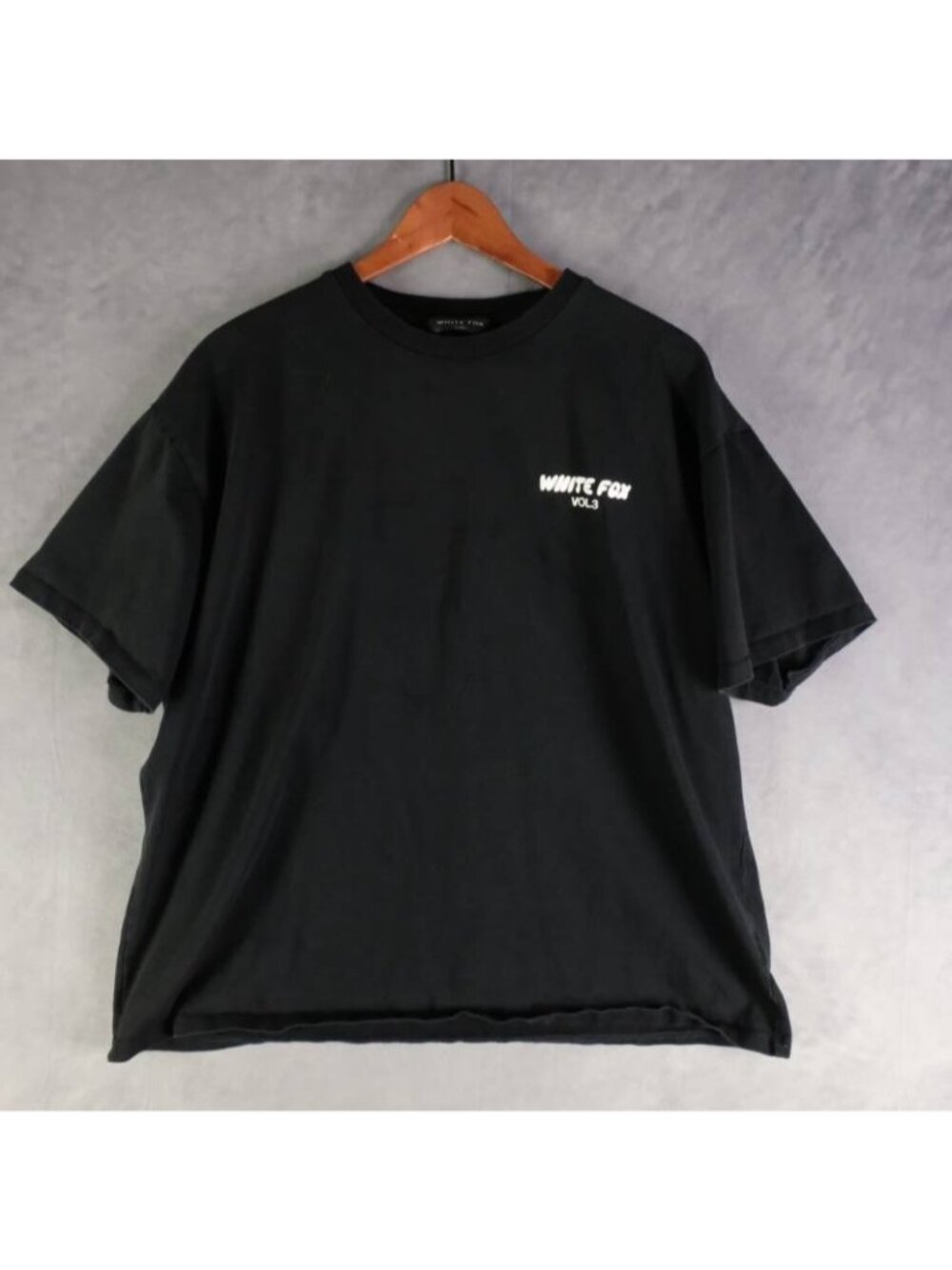 White Fox Shirt Womens L Black White Graphic Vol. 3 Oversized Tee